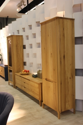 Vitrina 2 usi pline Forma