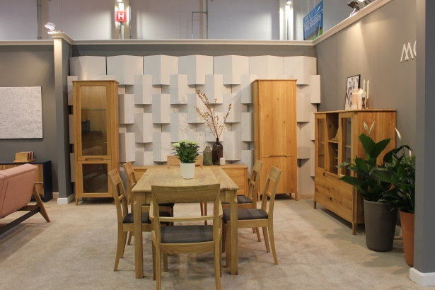 Vitrina 2 usi pline Forma
