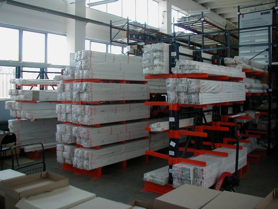 RAFTURI CANTILEVER DEPOZITARE PRODUSE LUNGI
