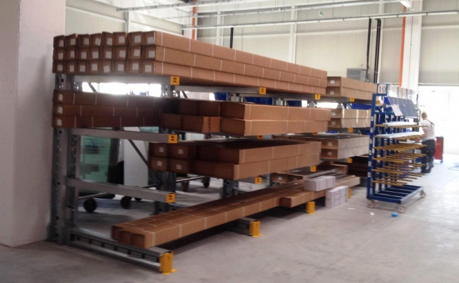 RAFTURI CANTILEVER DEPOZITARE PRODUSE LUNGI