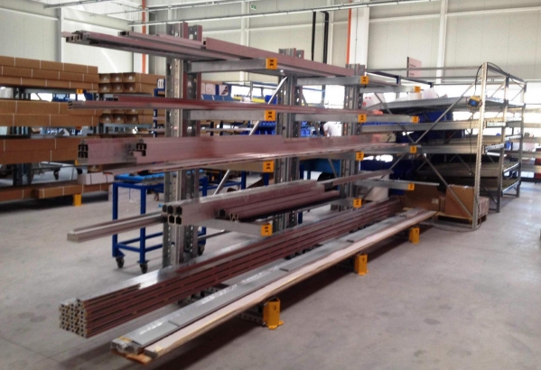 RAFTURI CANTILEVER DEPOZITARE PRODUSE LUNGI